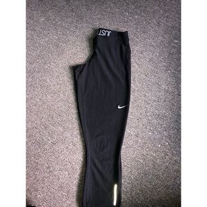 Nike dry fit cropped leggings